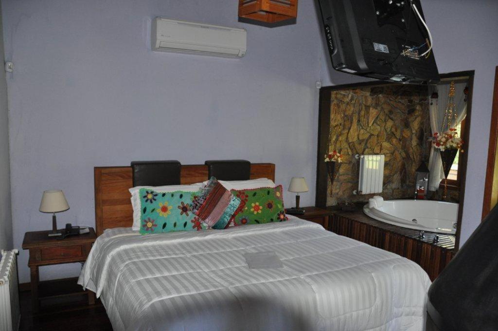 Acaua Inn *