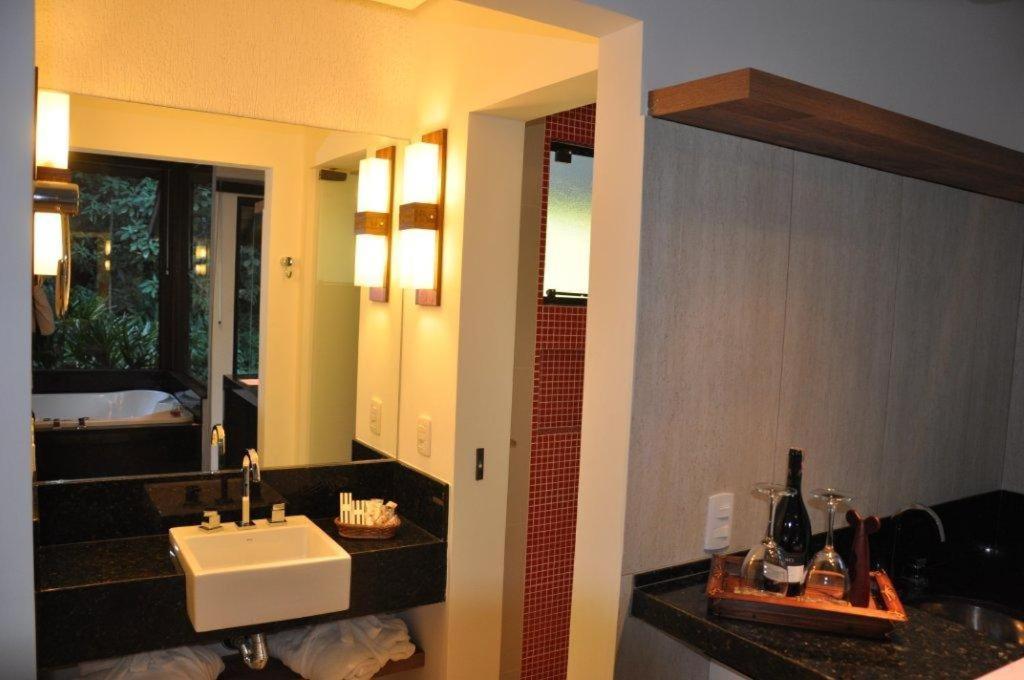 Inn Acaua *